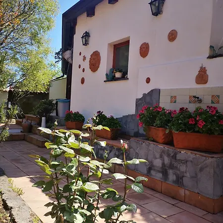 Etna Rose Country house